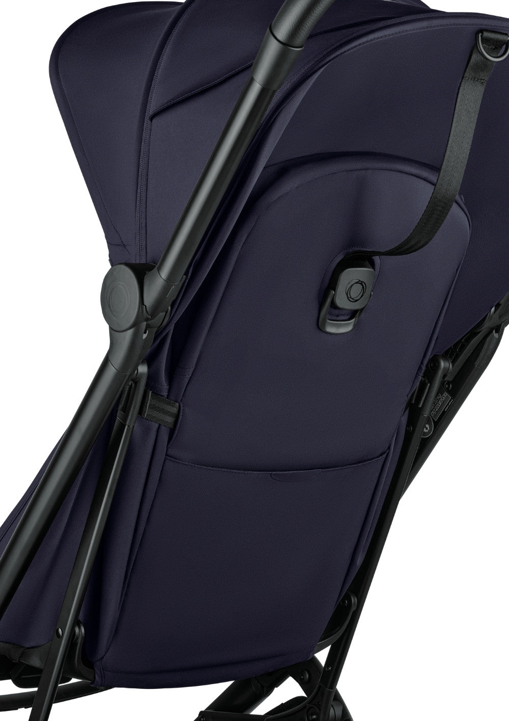 Bugaboo Buggy 'Butterfly 2' Deep Indigo – Nahansicht Aufbewahrungstasche am Sitz