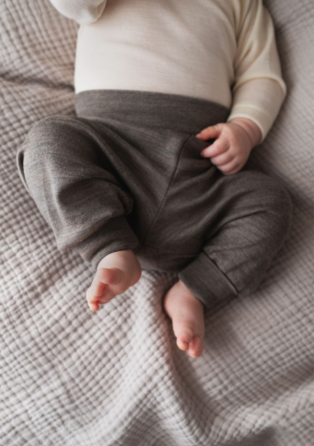 Engel Natur Wolle/Seide Baby-Hose walnuss