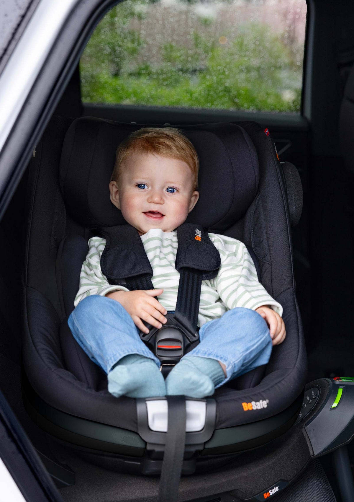 Baby/Kleinkind in BeSafe Reboarder 'Beyond2' Fresh Black Cab