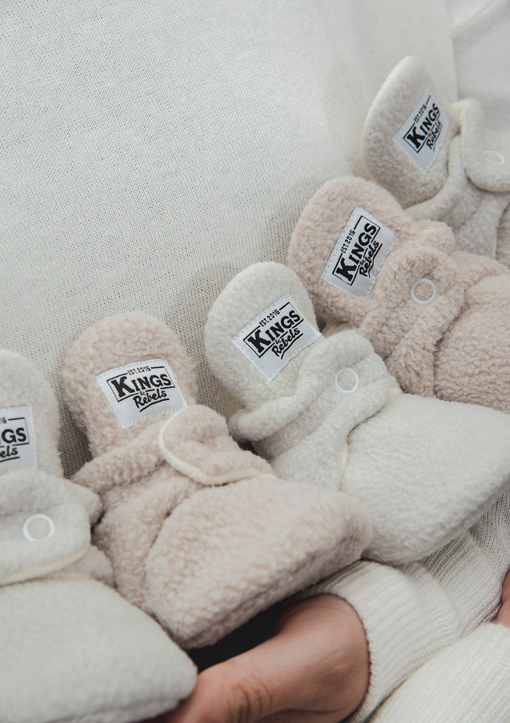 Kings & Rebels Baby Booties Teddy Beige & grau