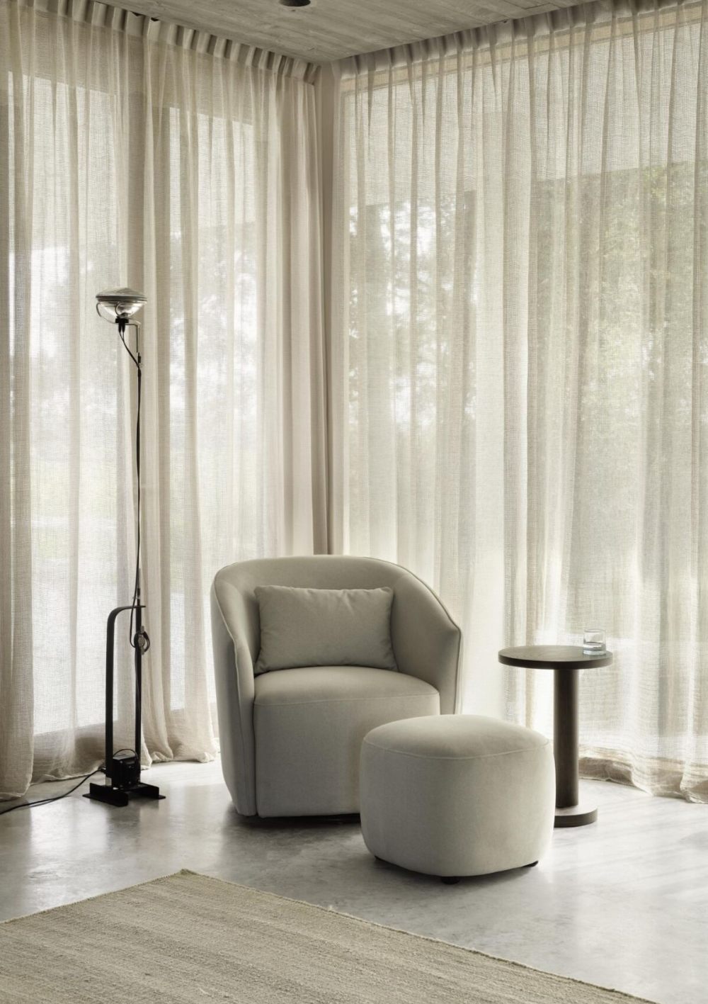 Quax Hocker 'Gomi' Mohair Beige